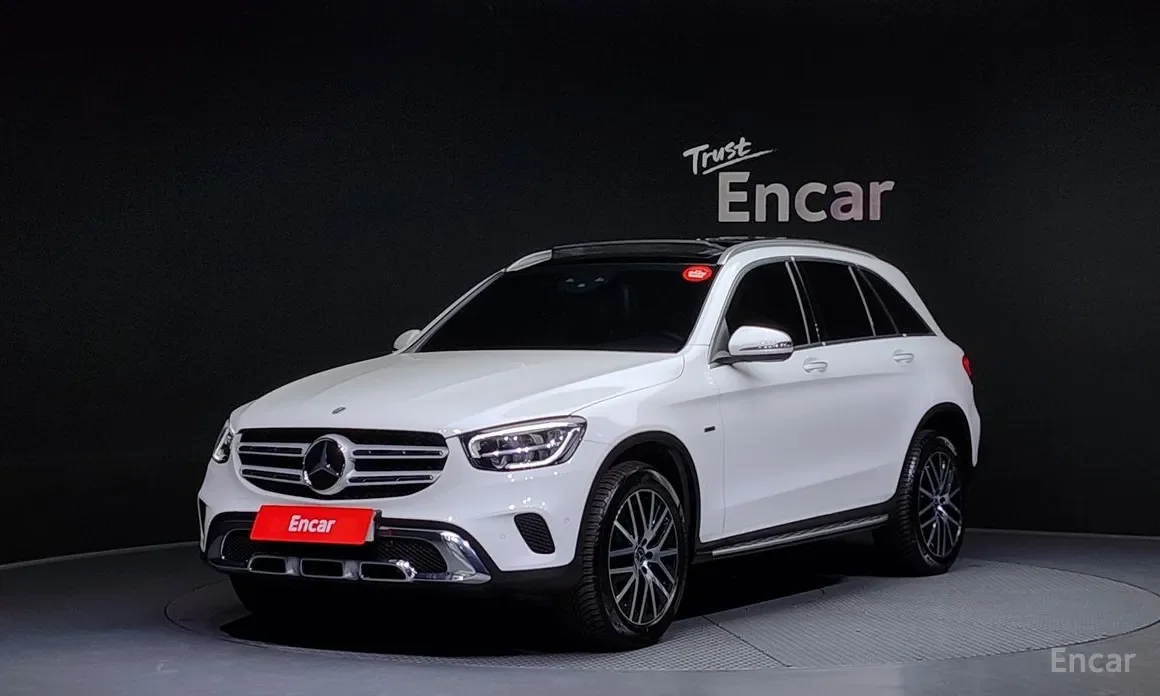 Mercedes GLC X253 GLC300e 4MATIC — фото из материалов МАСС АВТО ЗАКАЗ