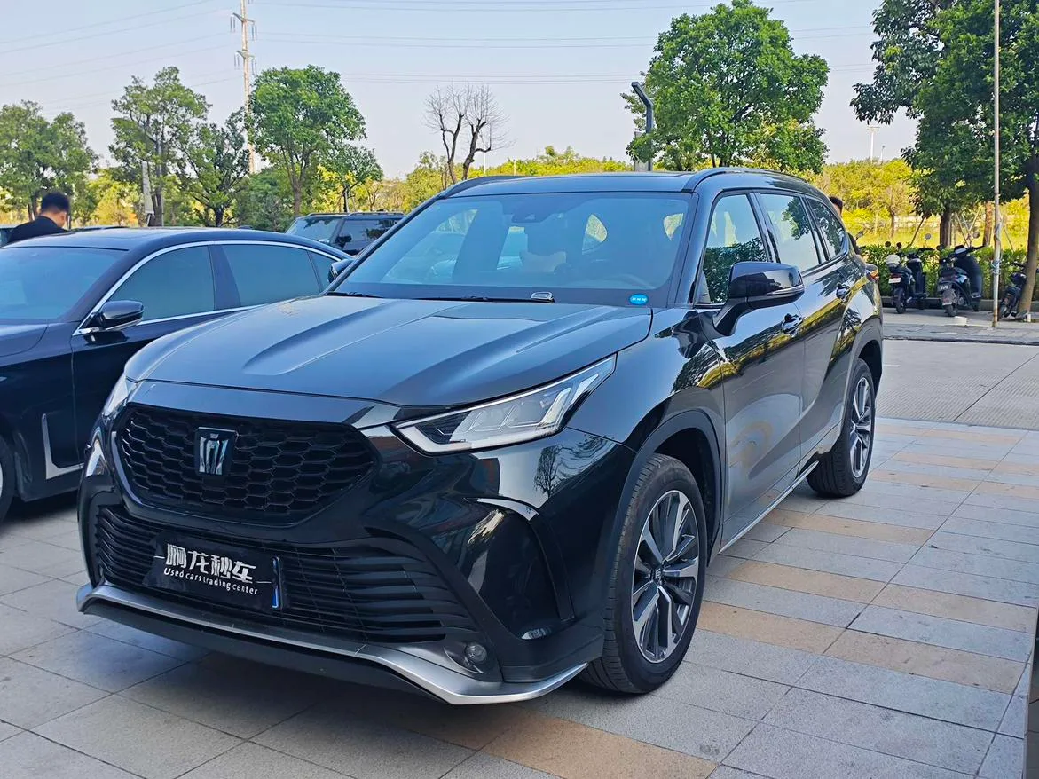 Toyota Crown land release