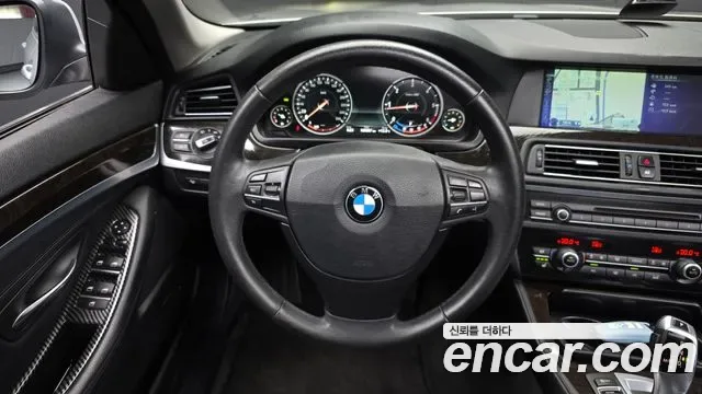 BMW 5-Series F10, 2013 — фото 13