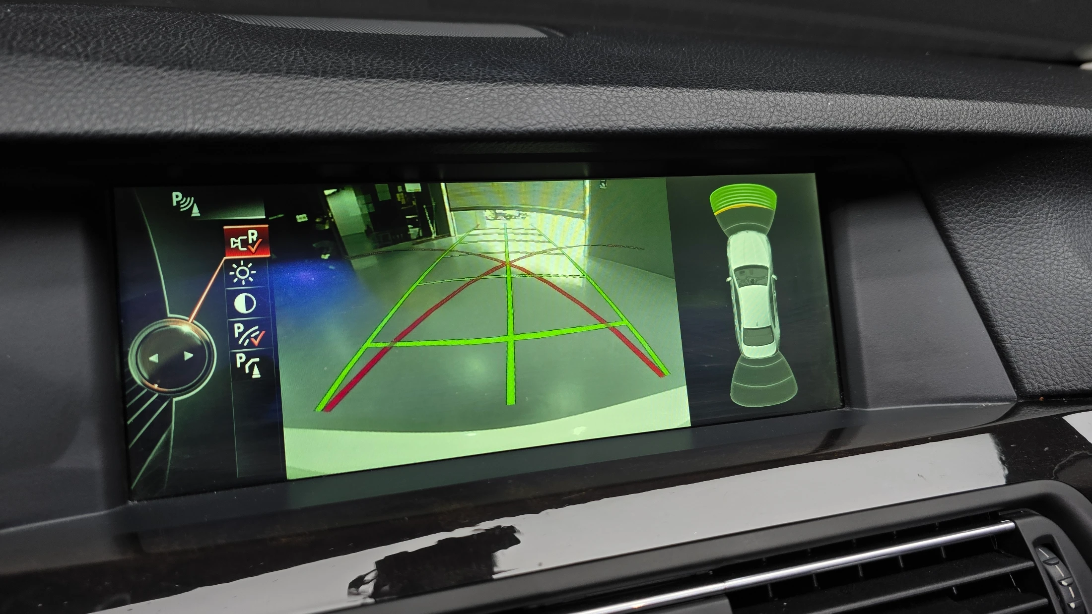 BMW 5-Series F10, 2013 — фото 16