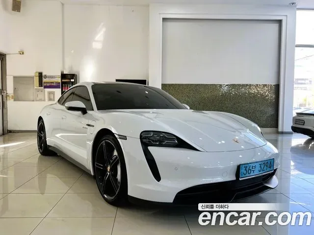 Porsche Taycan Tycan