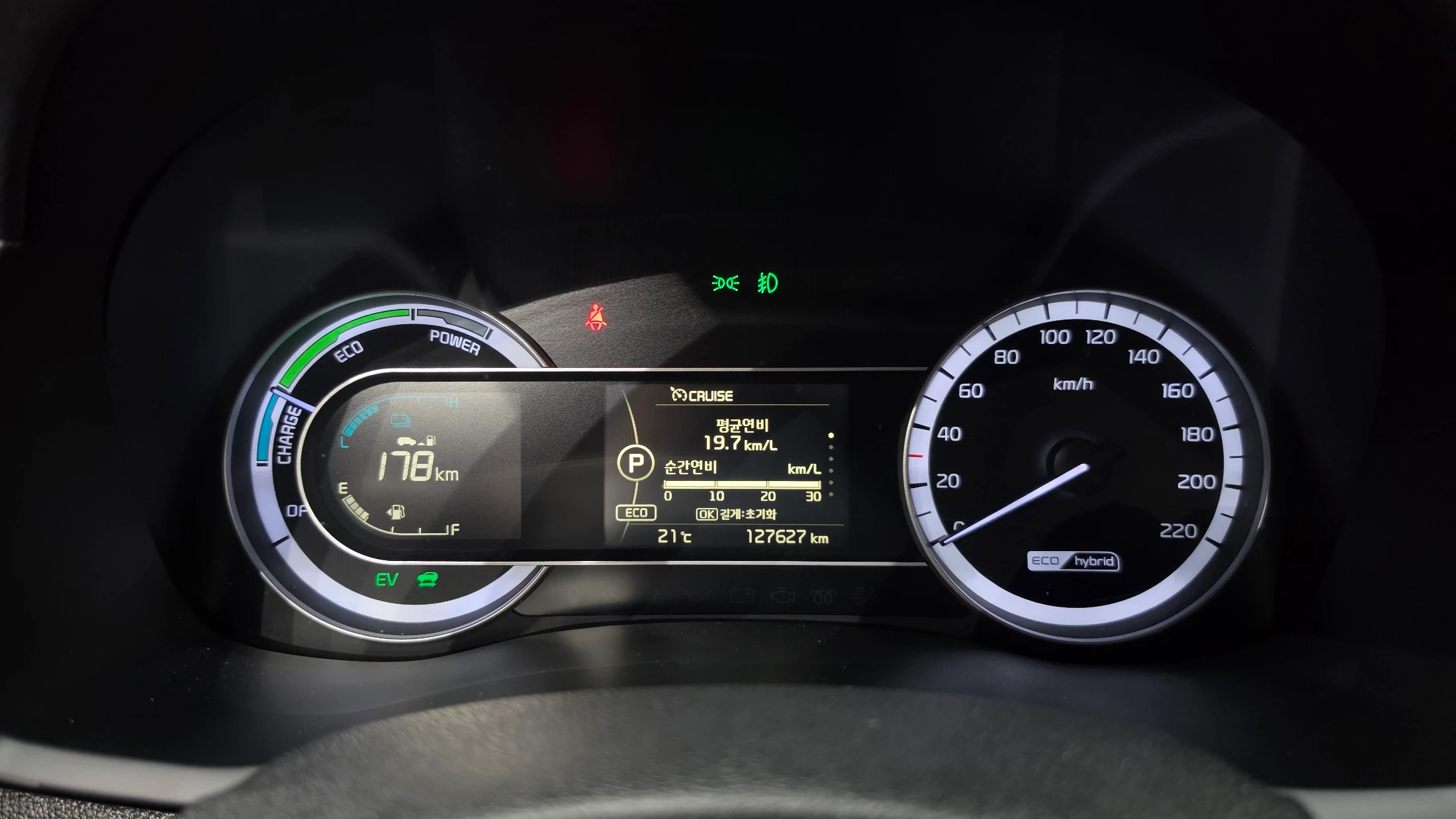 Kia Niro, 2016 — фото 8