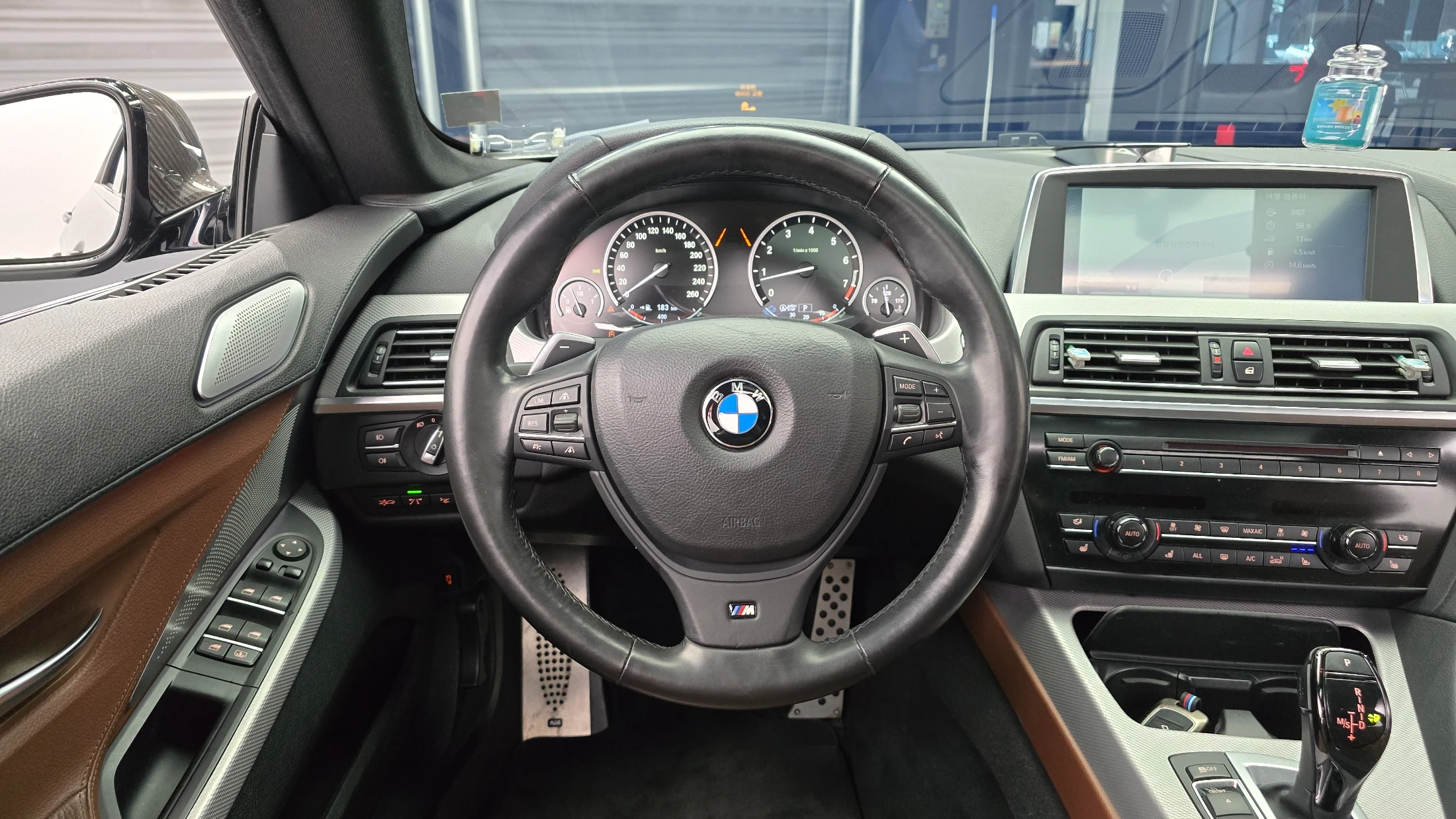 BMW 6-Series F12, 2013 — фото 13