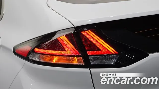 Hyundai Ioniq Ionic Electric, 2020 — фото 23