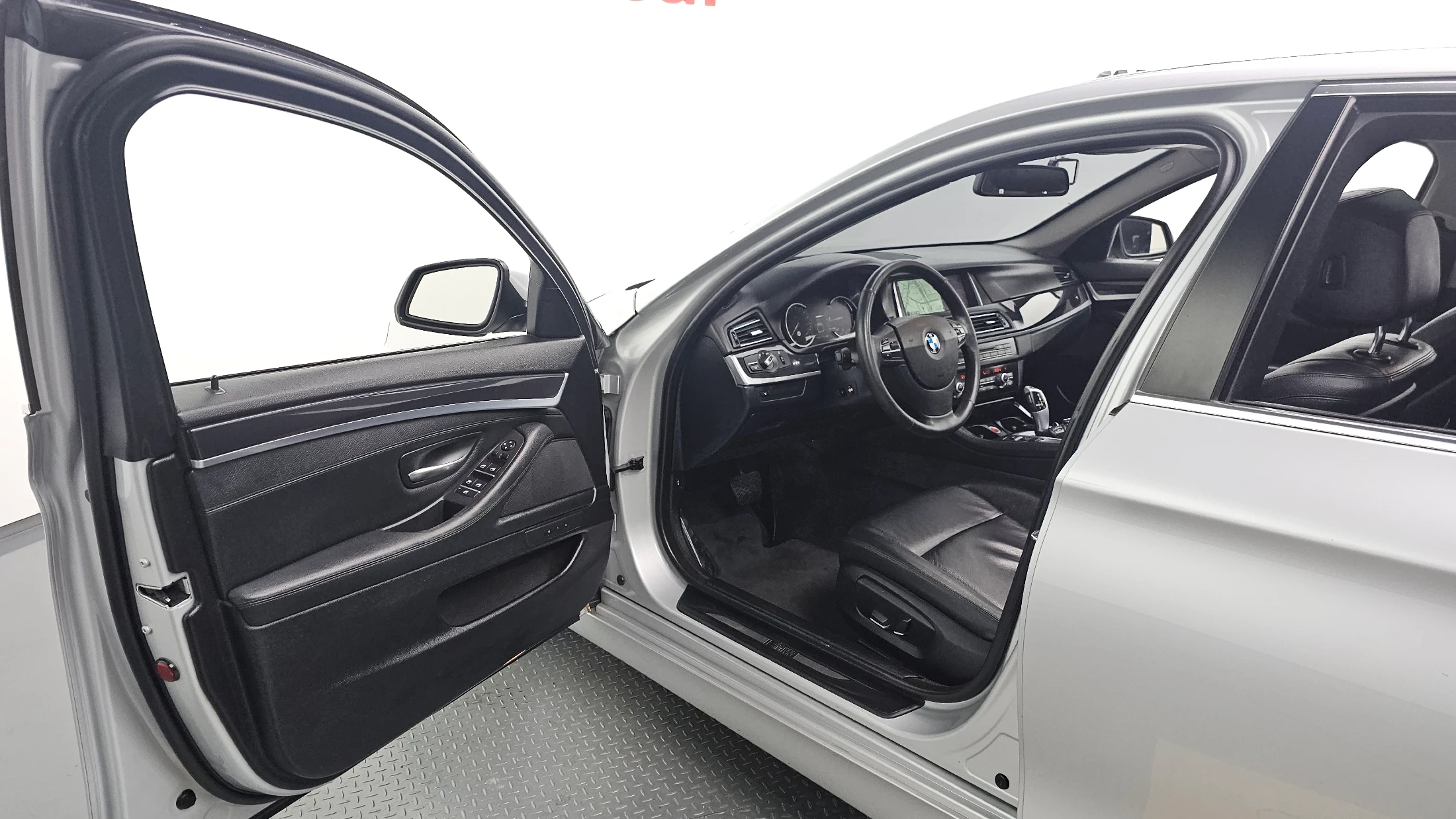 BMW 5-Series F10, 2013 — фото 10