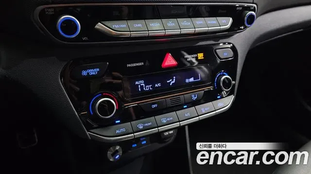 Hyundai Ioniq Ionic Electric, 2016 — фото 17