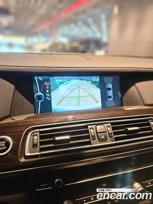 BMW 7-Series F01, 2011 — фото 14