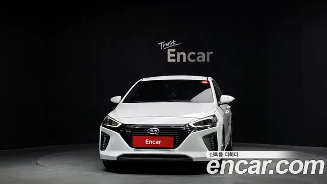 Hyundai Ioniq Ionic Hybrid, 2016 — фото 3