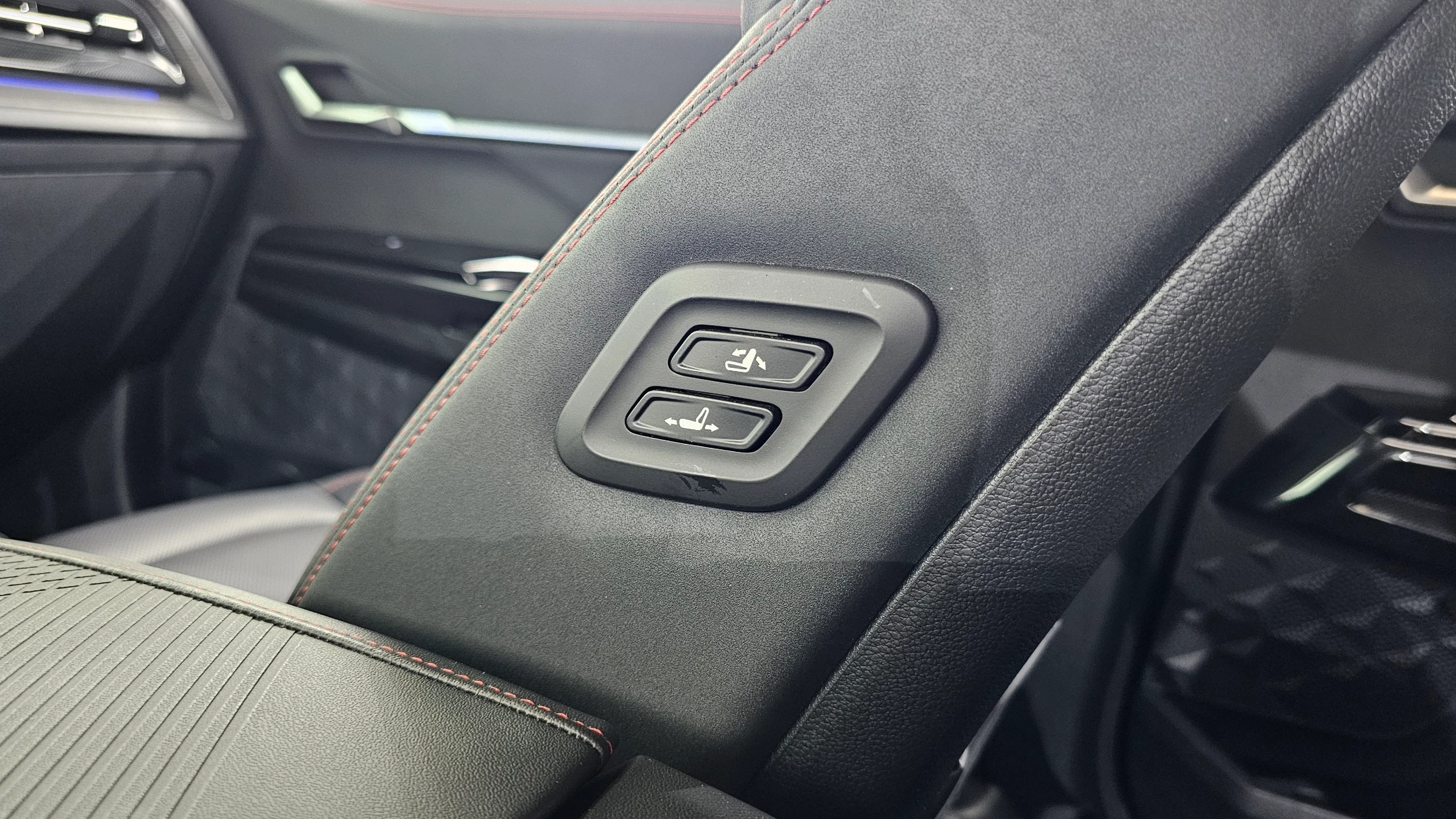 KG_Mobility_Ssangyong Actyon Activian, 2025 — фото 19