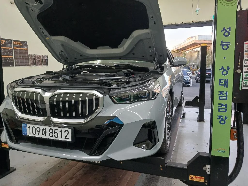 BMW 5-Series G60
