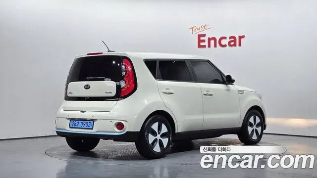 Kia Soul EV, 2017 — фото 2