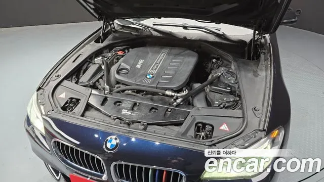 BMW 5-Series F10, 2013 — фото 6