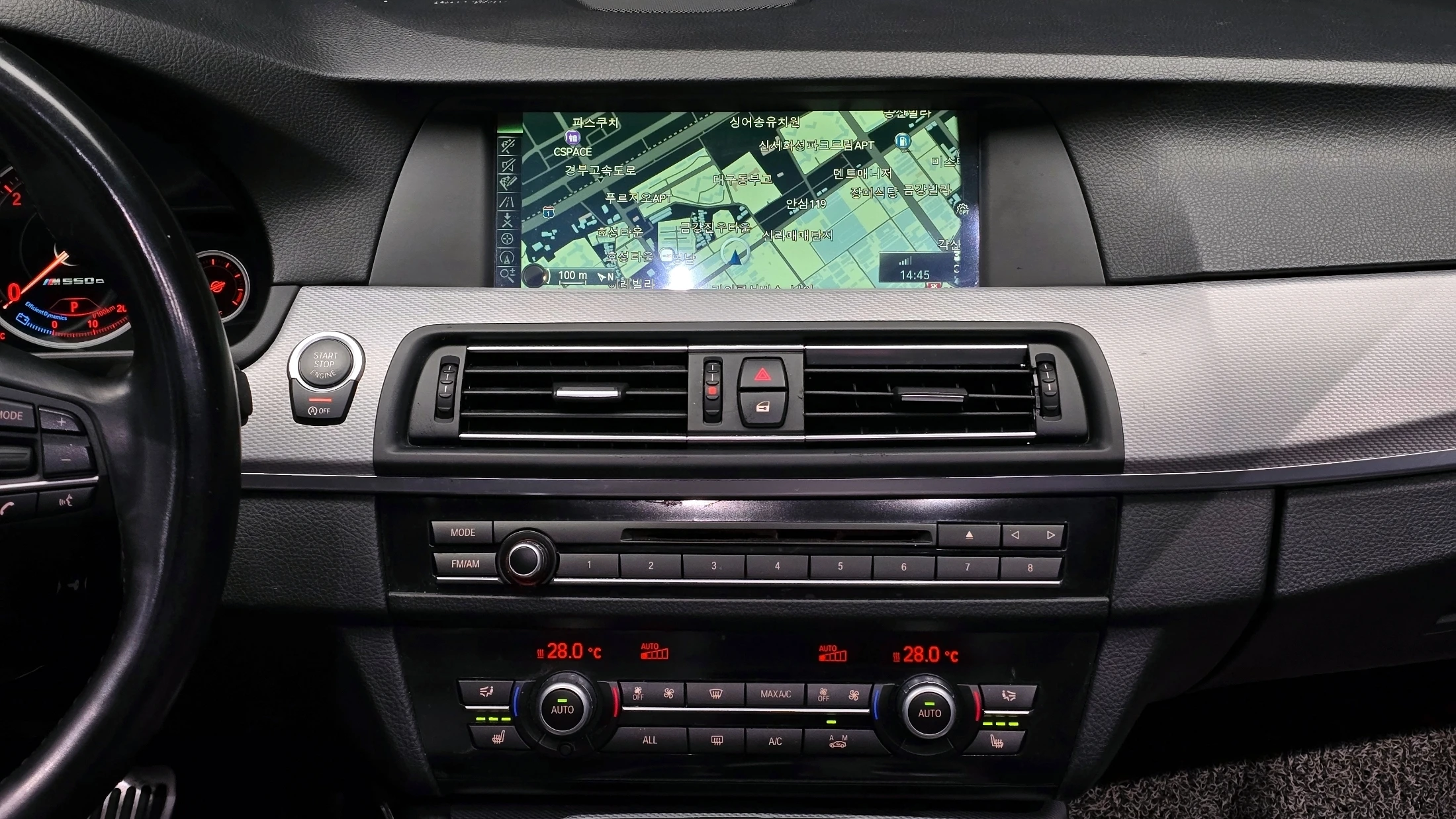 BMW 5-Series F10, 2013 — фото 18