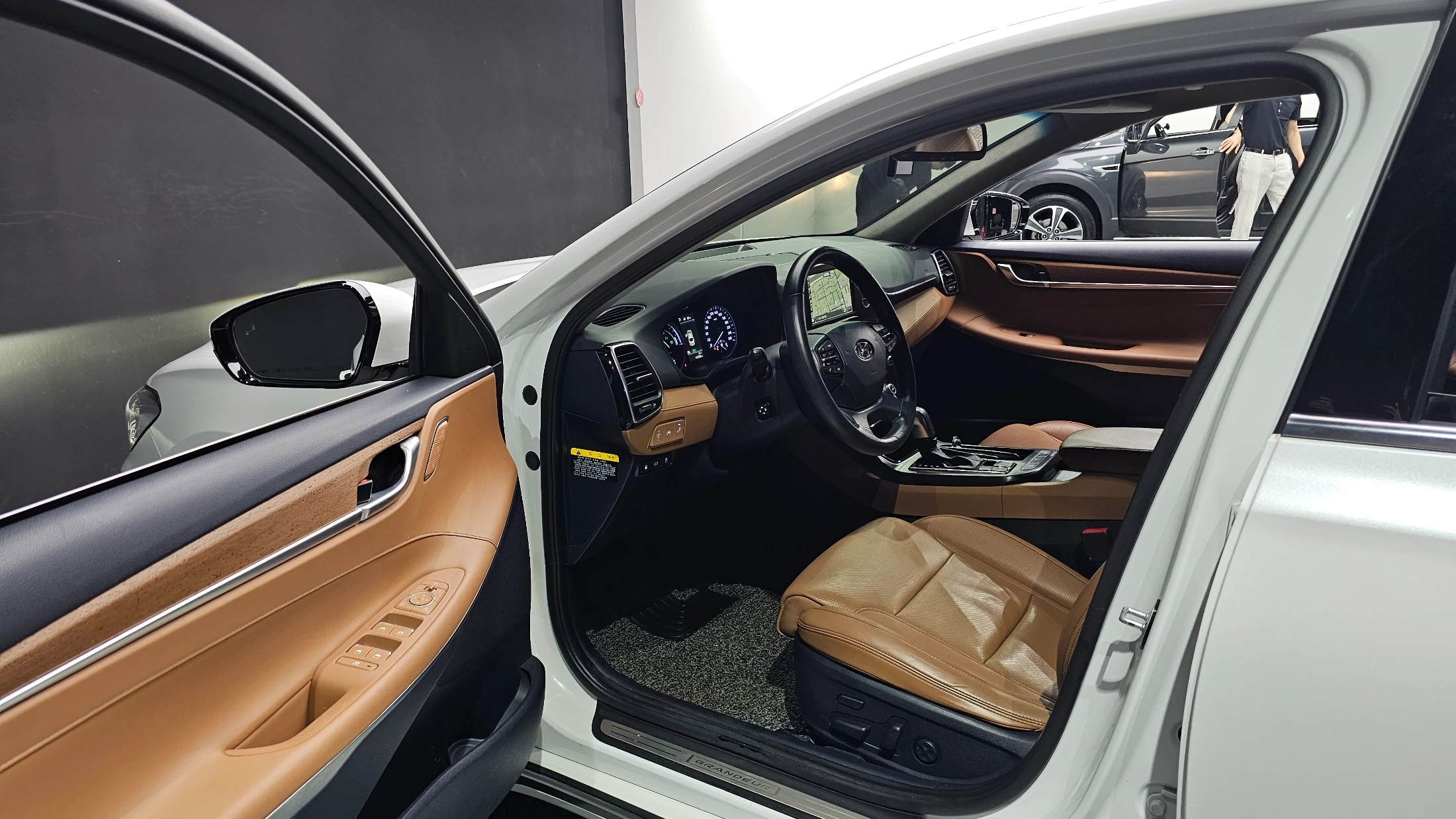Hyundai Grandeur Ig Hybrid, 2017 — фото 10