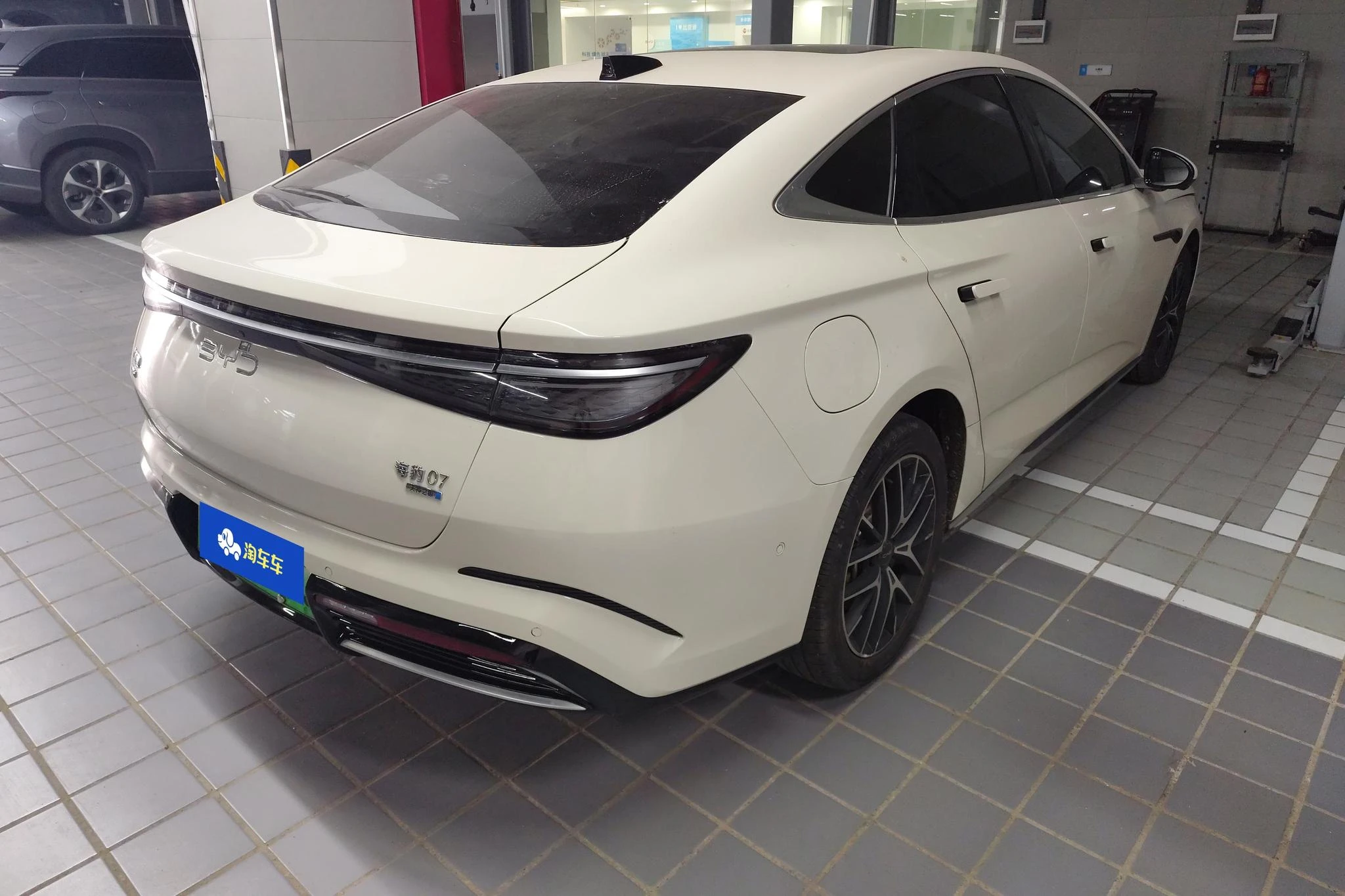 BYD Seal 07DM, 2025 — фото 9