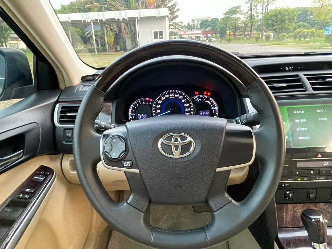 Toyota Camry, 2016 — фото 12