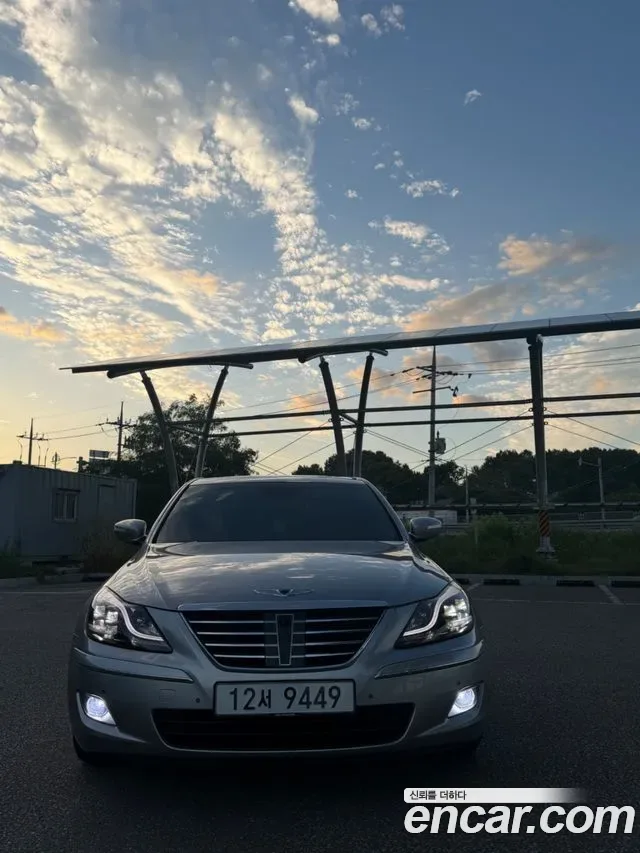 Hyundai Genesis