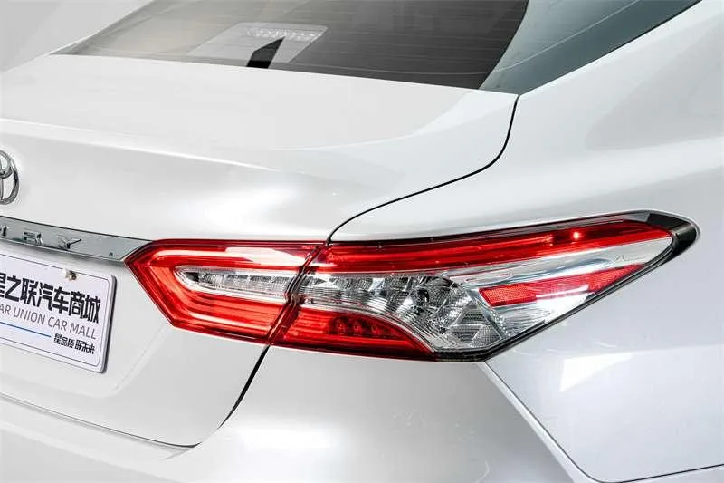 Toyota Camry, 2023 — фото 8
