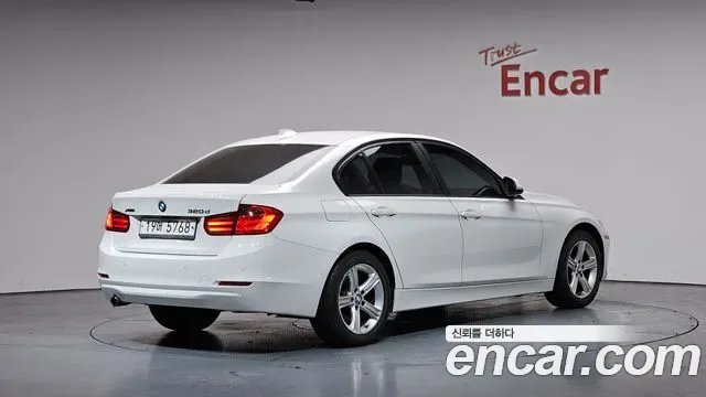 BMW 3-Series F30, 2013 — фото 2