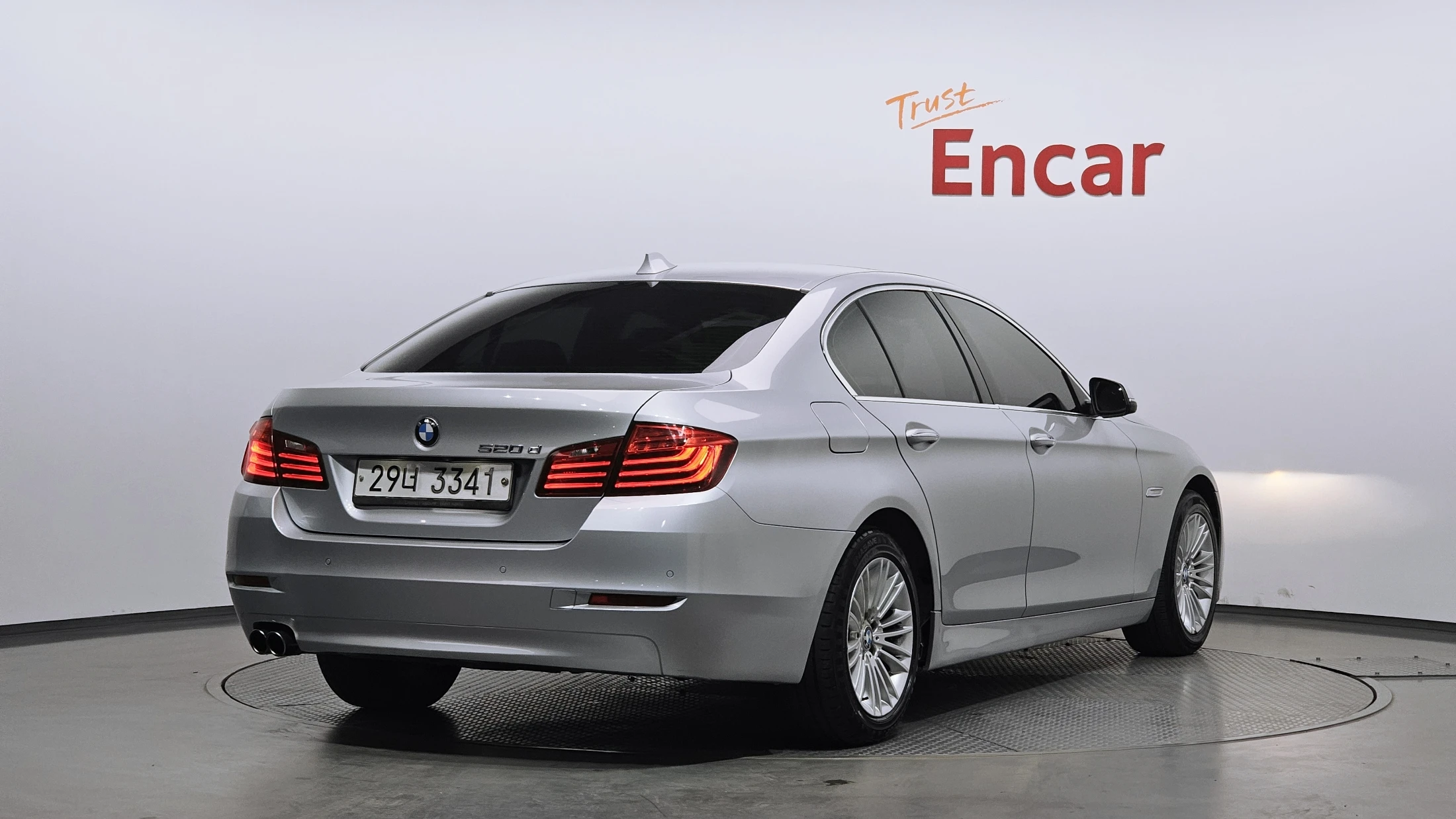 BMW 5-Series F10, 2013 — фото 2