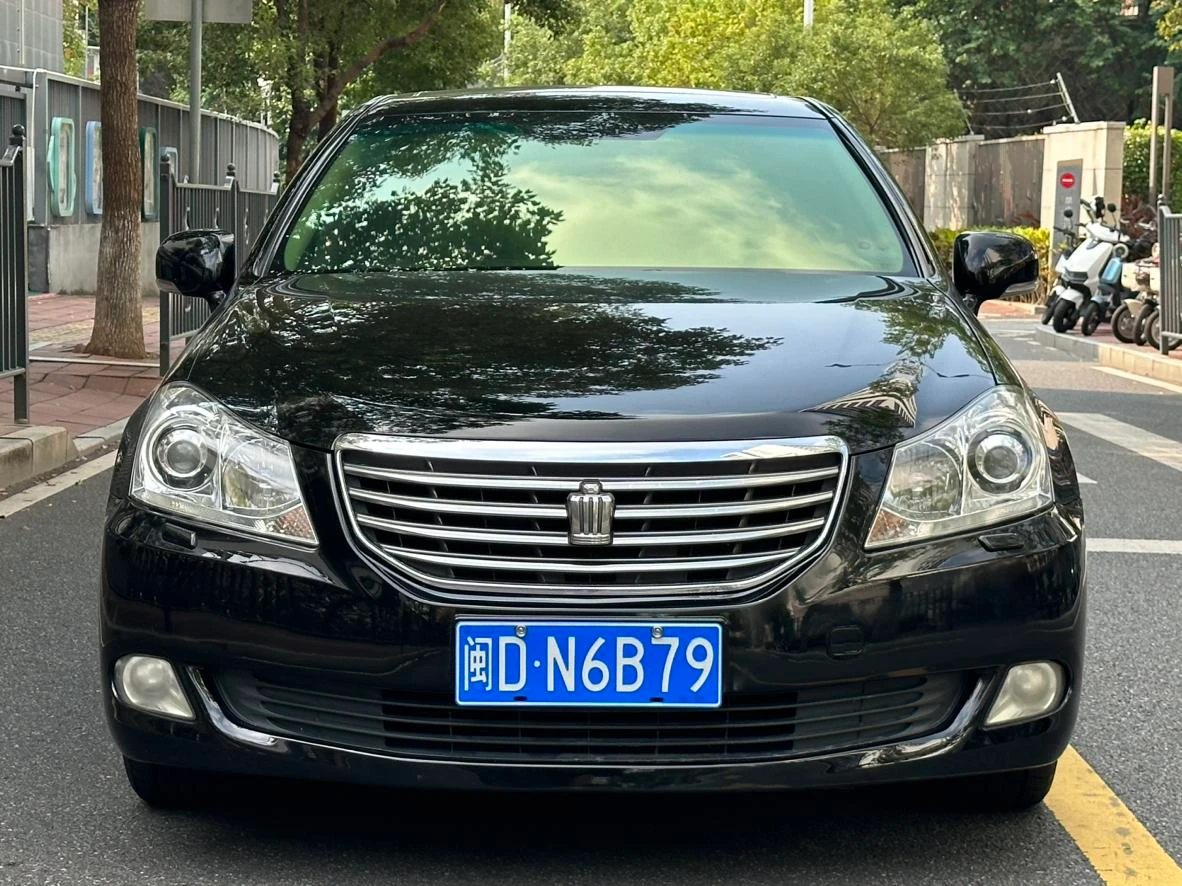 Toyota crown, 2010 — фото 2