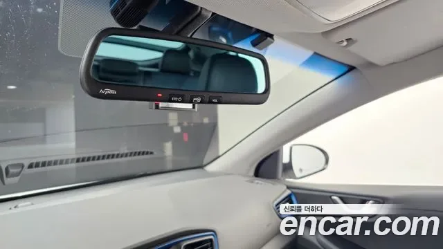 Hyundai Ioniq Ionic Hybrid, 2016 — фото 19