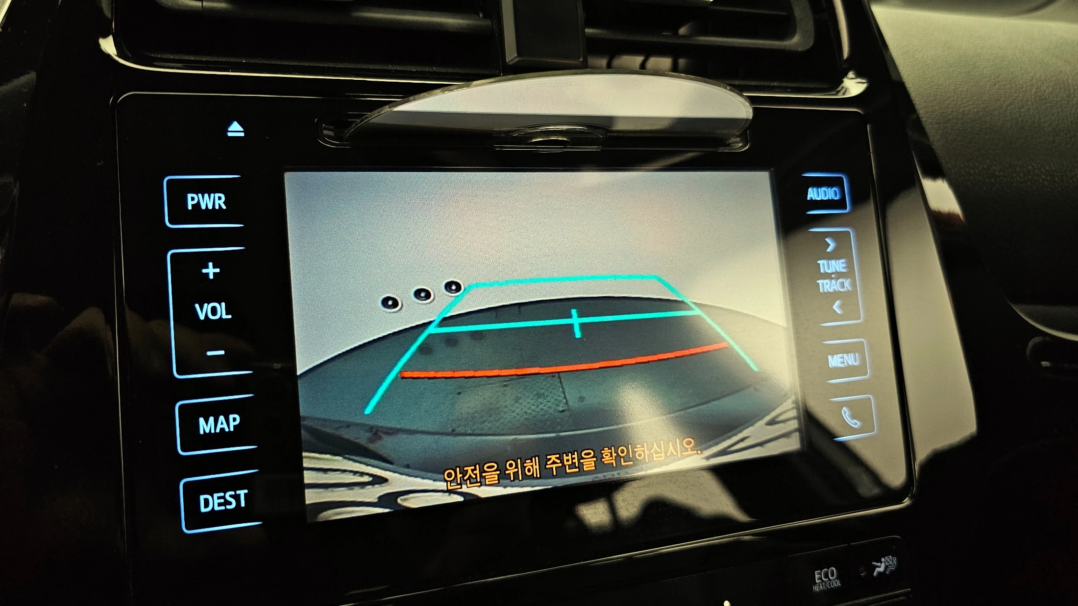 Toyota Prius, 2018 — фото 14