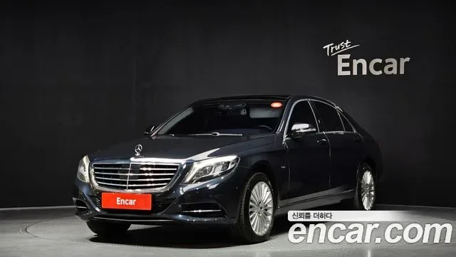 Mercedes-Benz S-Class W222