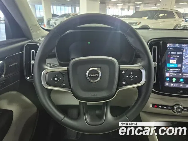 Volvo Xc40, 2025 — фото 11