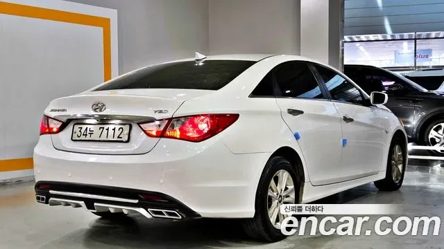 Hyundai Sonata YF Sonata, 2010 — фото 4