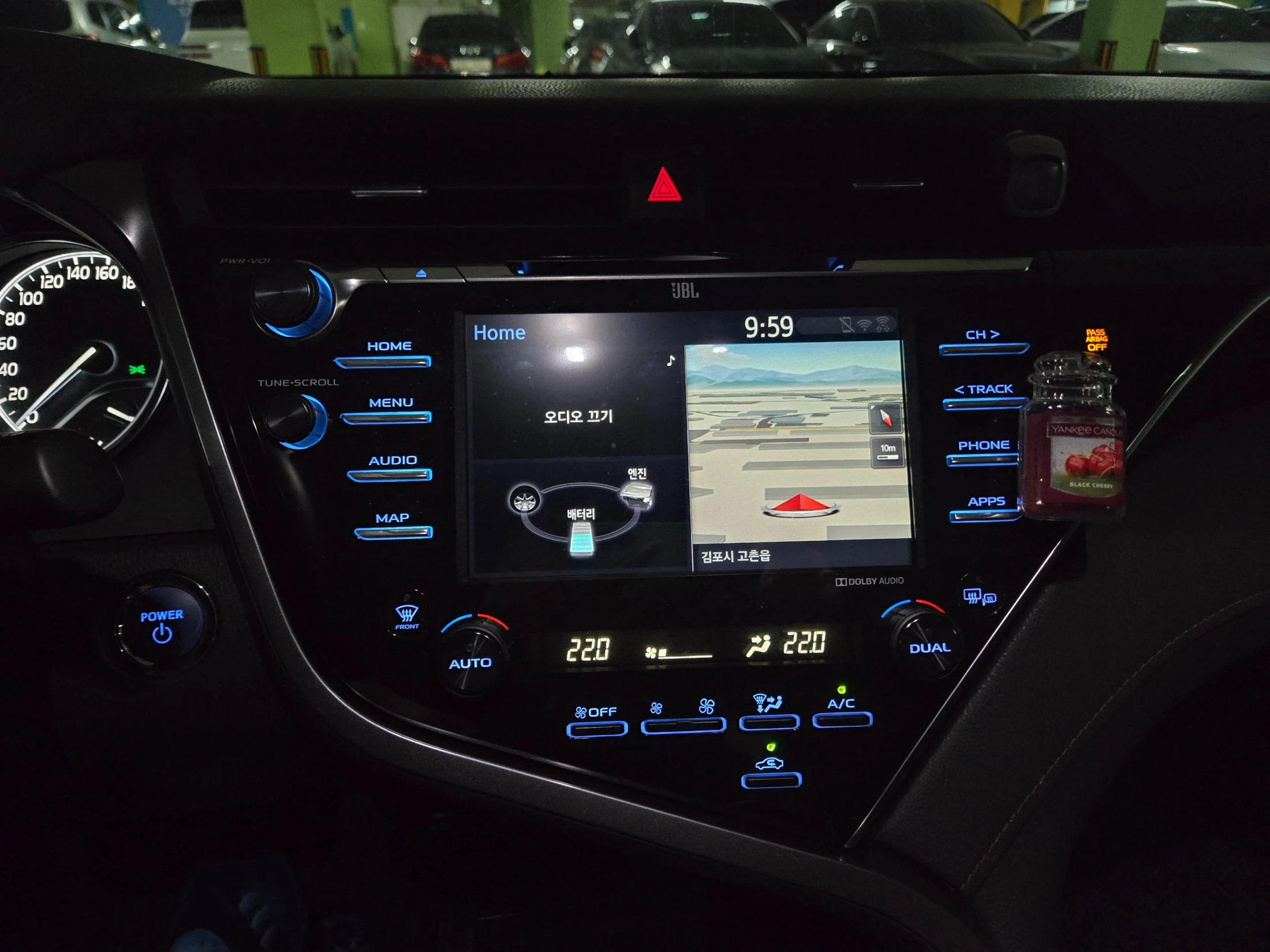 Toyota Camry xv70, 2017 — фото 10