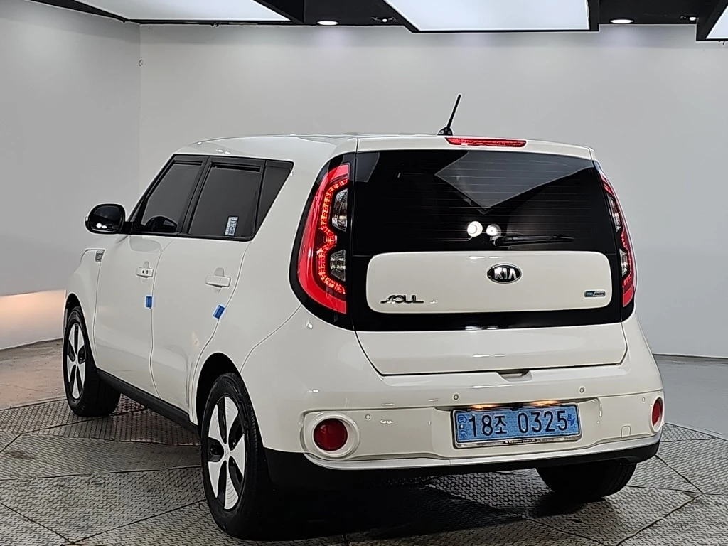 Kia Soul EV, 2017 — фото 3