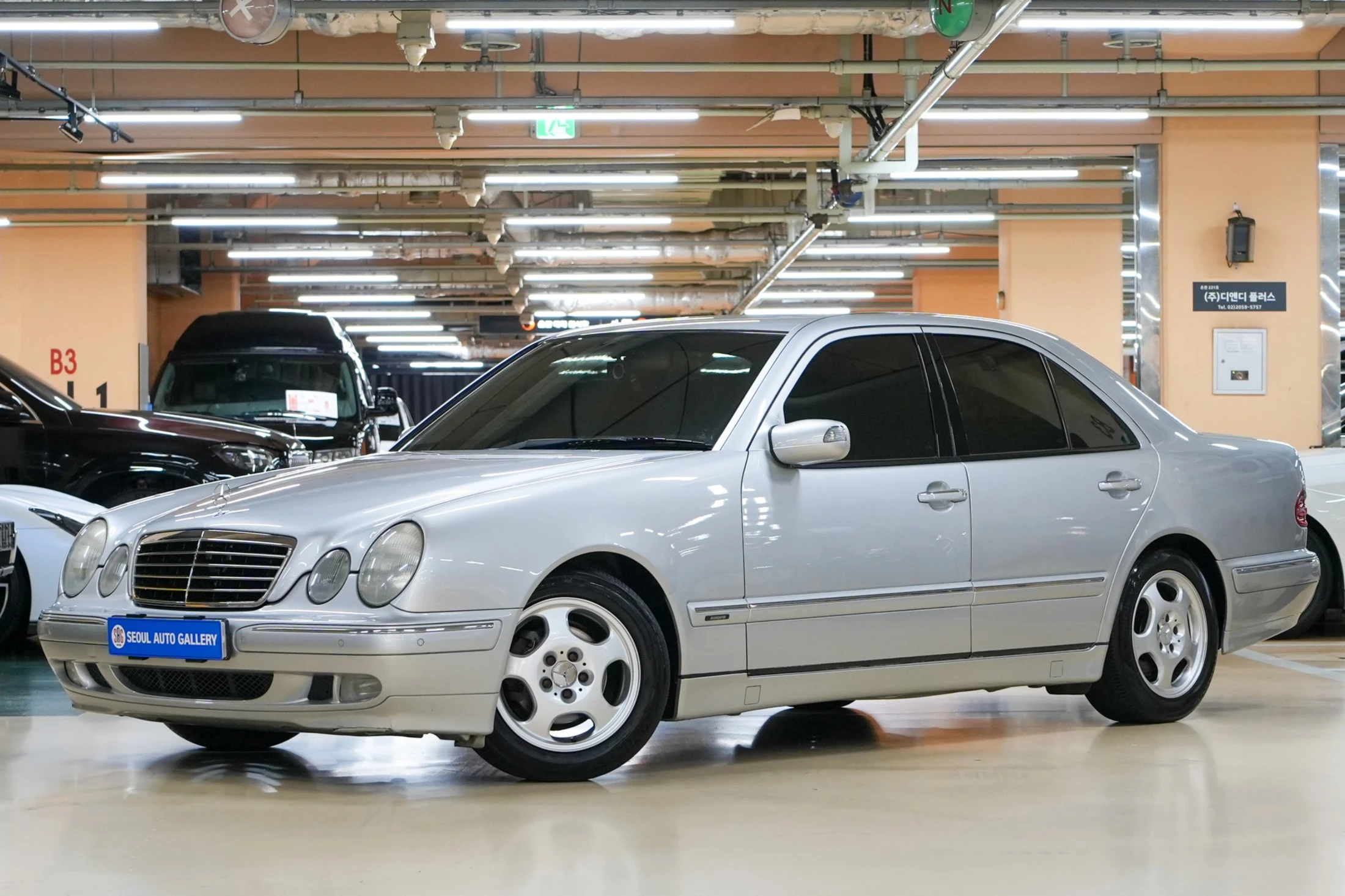 Mercedes-Benz E-Class W210