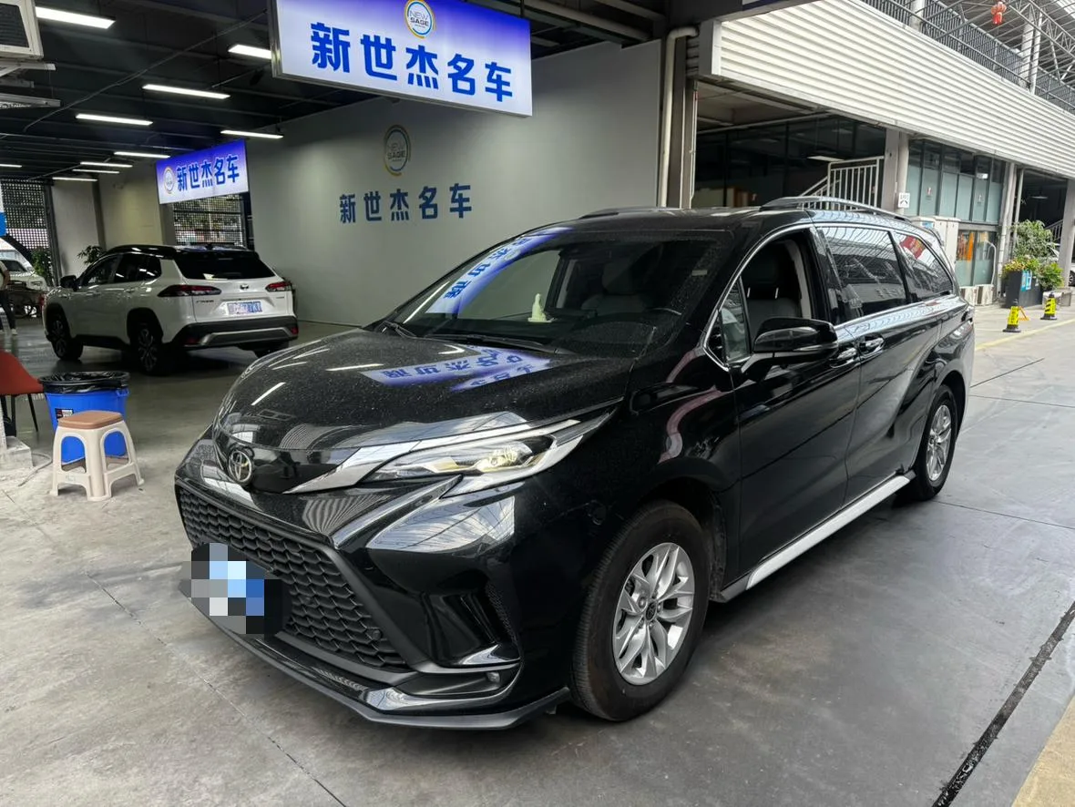 Toyota Gravia