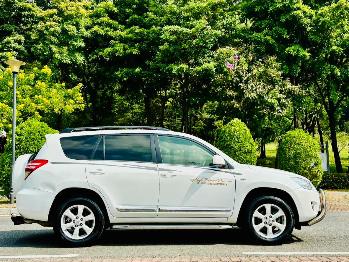 Toyota RAV4 Rongfang, 2011 — фото 4