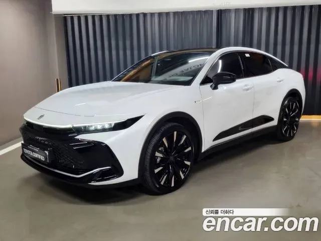 Toyota Crown Crossover