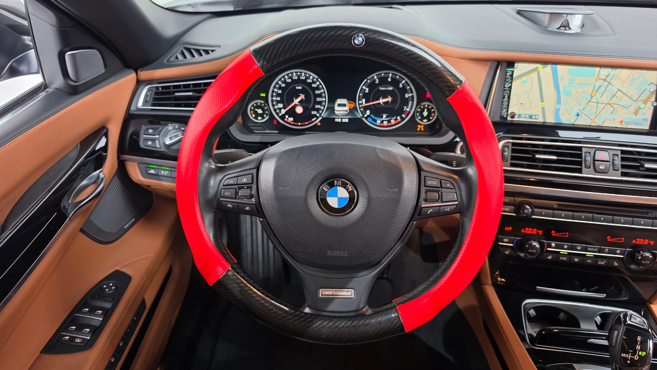 BMW 7-Series F01, 2015 — фото 13