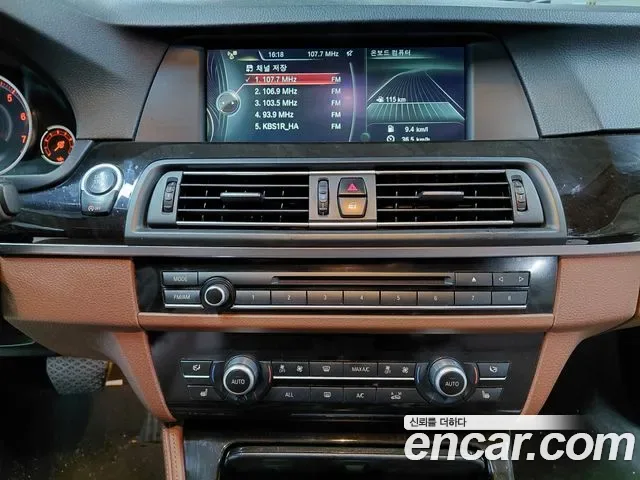 BMW 5-Series F10, 2013 — фото 12