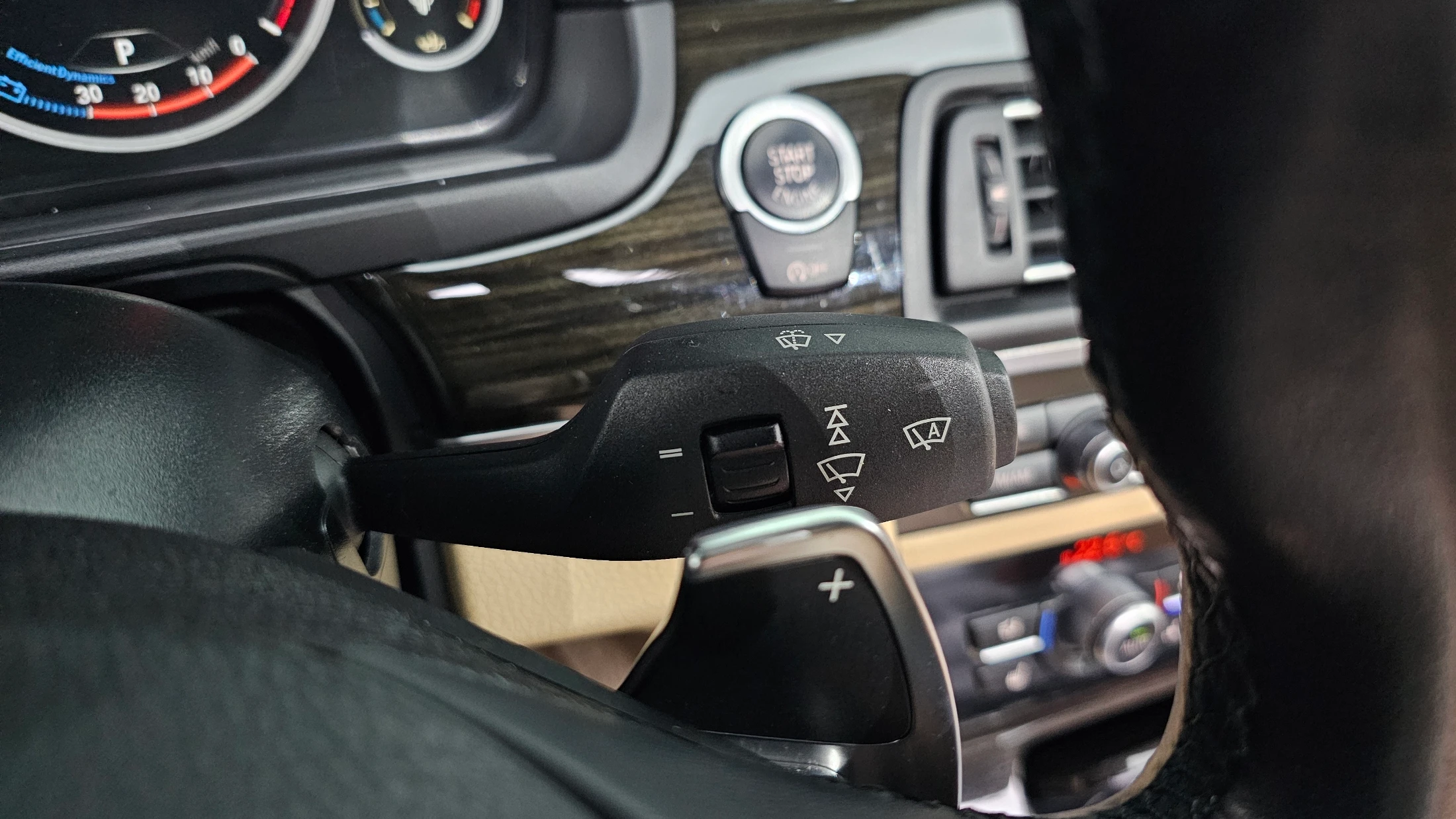 BMW 5-Series F10, 2015 — фото 18
