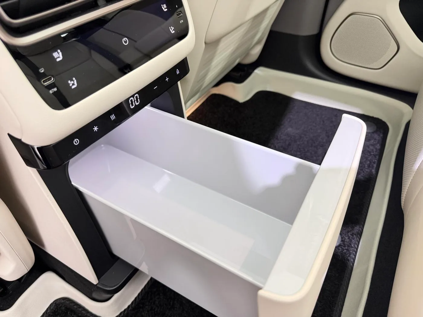 Li Auto ideal i6, 2025 — фото 14
