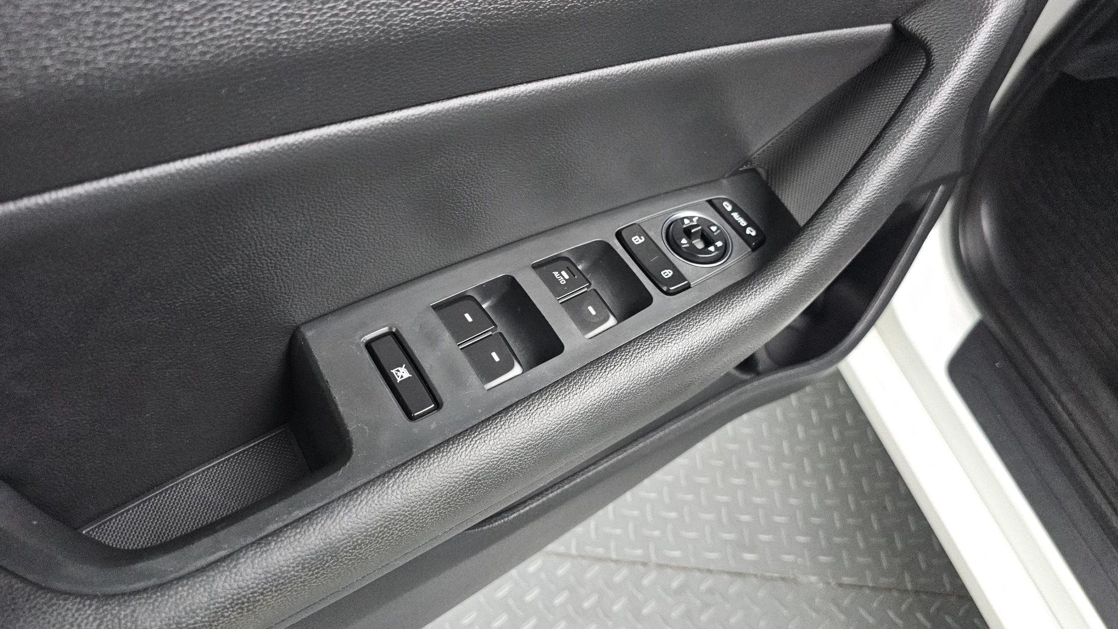 Hyundai Sonata LF Sonata, 2014 — фото 19