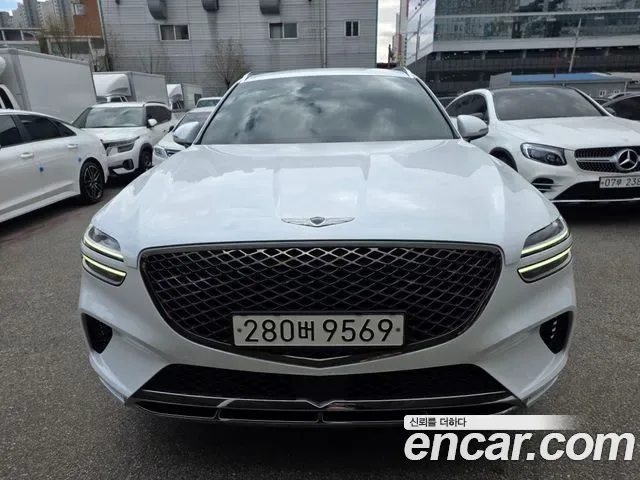 Genesis Gv70