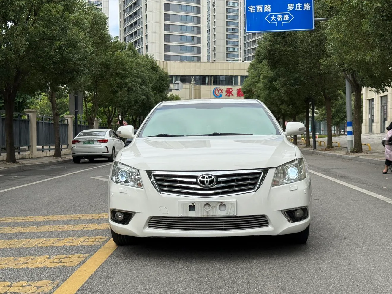 Toyota Camry, 2010 — фото 2