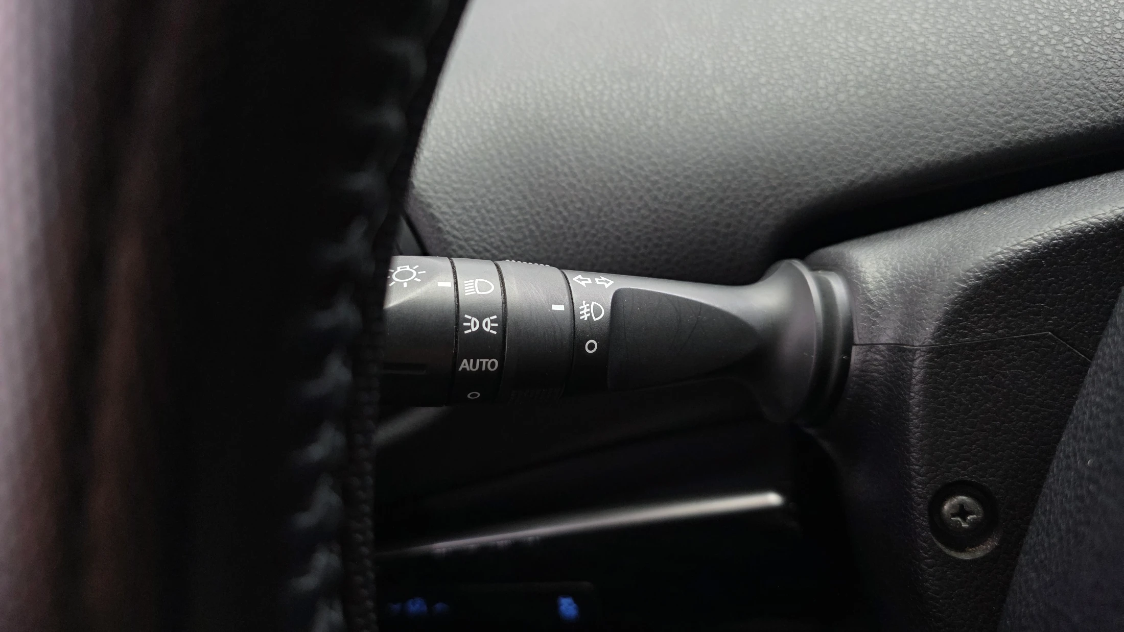 Toyota Prius, 2018 — фото 16