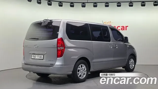 Hyundai Starex Grand Starex, 2012 — фото 2