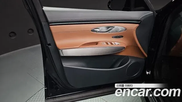 Genesis Gv70, 2024 — фото 25