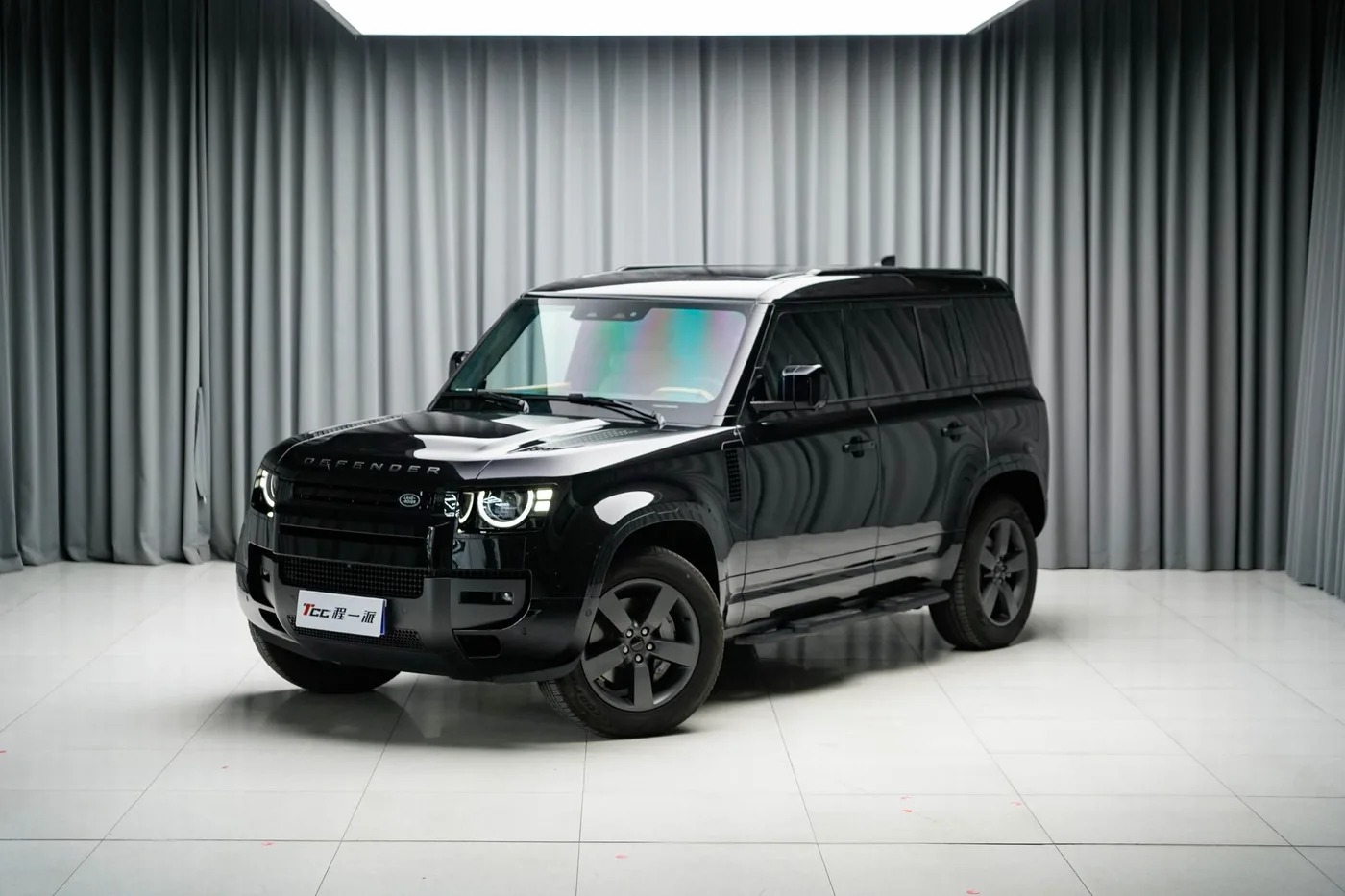 Land Rover guard