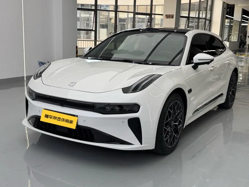 ZEEKR 001
