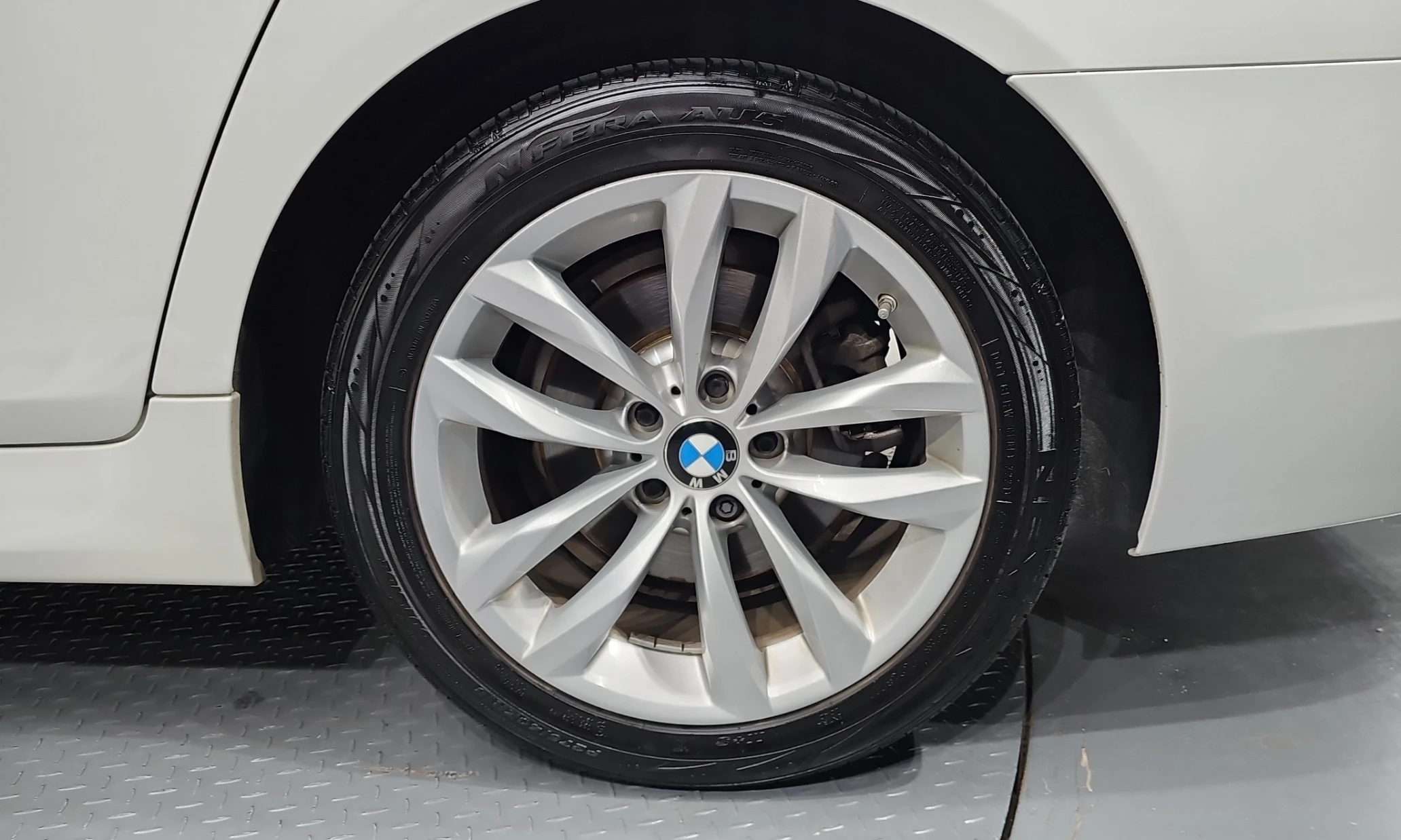 BMW 5-Series F10, 2015 — фото 22