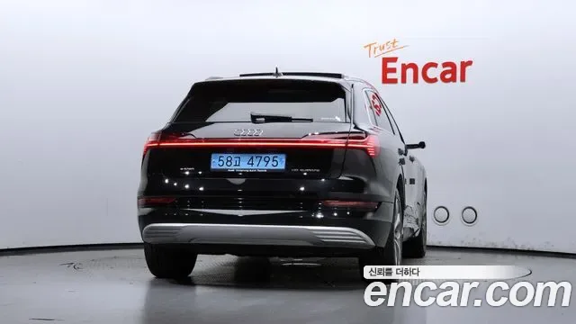Audi E-Tron, 2020 — фото 4